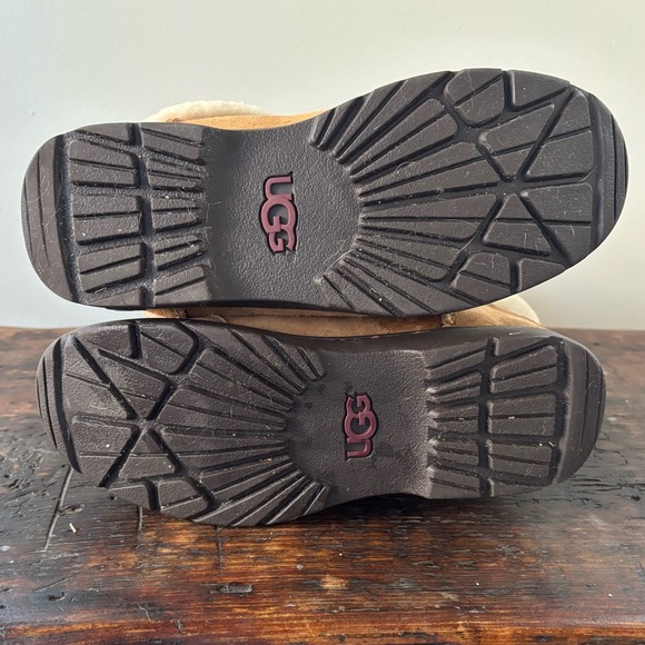 UGG shearling fully lined tall suede Sunburst boots, warm, rare and in VGUC - Picture 4 of 9